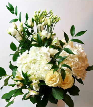 WHITE FLOWERS BOUQUET 65$ to 200$ G3