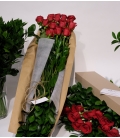 Bouquet Saint-Valentin 24 roses rouges courtes